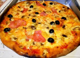 La Meridiana Pizzeria Braceria food