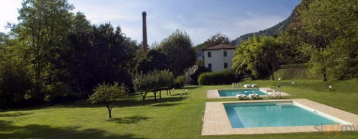 Villa La Bianca outside