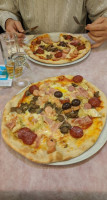 Pizzeria Villabella food