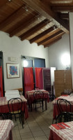 Trattoria Le Sorelle inside