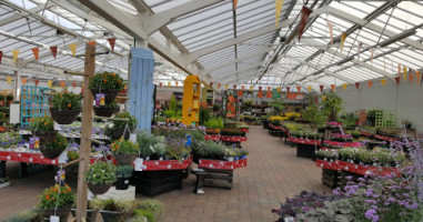 Wilmslow Garden Centre outside