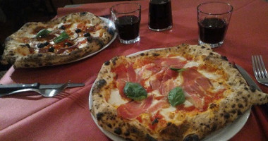 /pizzeria L'arciere food