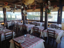 Trattoria Equus inside