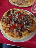 Pizzeria Millevoglie food