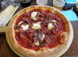 Pizza Birra food