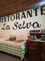 Pizzeria La Selva food