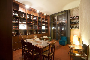 Solferino Enoteca inside