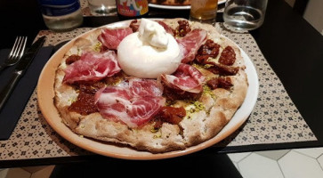 Giotto Pizza A 360 food