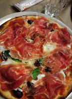 Pepe Nero Pizza E Grill food