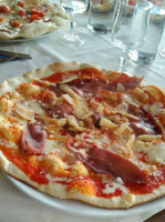 Lady Pizzeria food