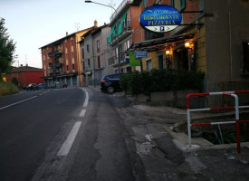 Pizzeria Il Gabbiano outside