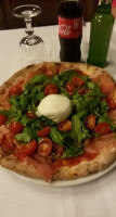 Pizzeria La Perla food