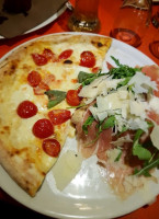 Pizzeria Reginella food