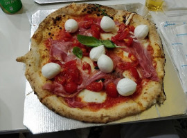 Pizzeria Donna Margherita food