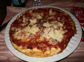 Pizzeria Roma food