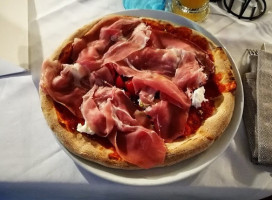 Pizzeria Primavera food