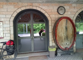 Wine Cantina Valdadige outside