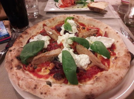 Il Papero Nero Pizza Bistrot food