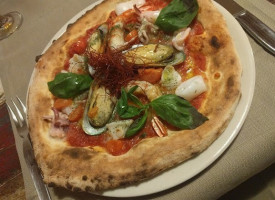 Il Papero Nero Pizza Bistrot food