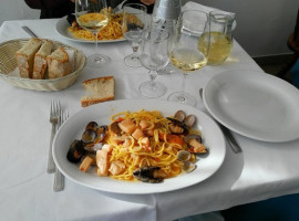 Pietro Il Pescatore food