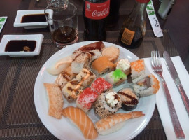 Mizuumi Sushi Wok food