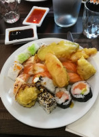 Mizuumi Sushi Wok food