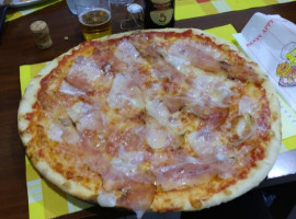 Pizzeria Arcobaleno food