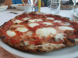 Pizzeria La Fratta food