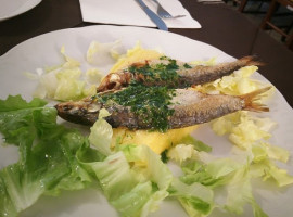 Dorada Lago food