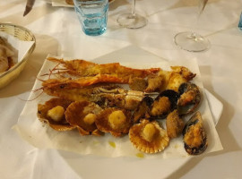 Gabbiano food