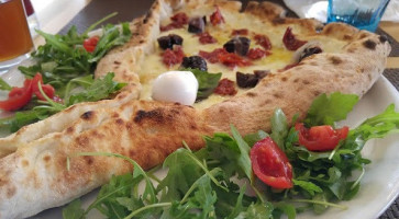 Pizzeria La Rustica food