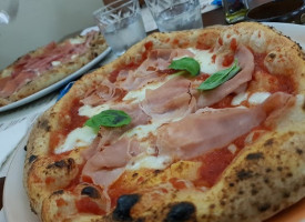 Pizzeria La Corte food