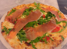 Pizzeriala Lanterna food