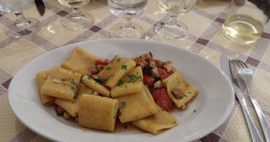 Trattoria Nanni food