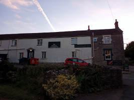 Prestleigh Inn outside