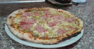 Easypizza Paratico food