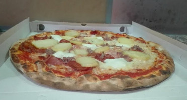 Easypizza Paratico food