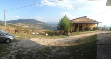 Agriturismo La Nevena outside