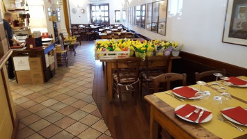 Trattoria San Giovanni inside