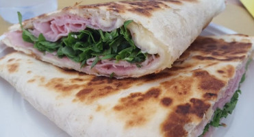 La Piadina Riccionese food