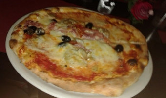 Pizza Al Taglio Grandinetti food