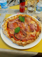 Pizzeria San Benedetto food