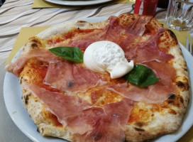 Pizzeria San Benedetto food