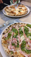 Pizzeria San Benedetto food