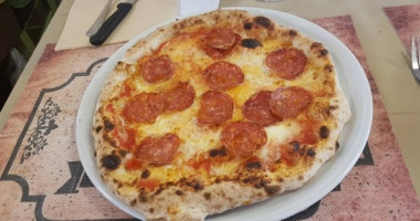 Pizzeria San Benedetto food