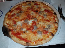 Pizzera Civoleva food