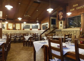 Osteria Grotta Rossa inside