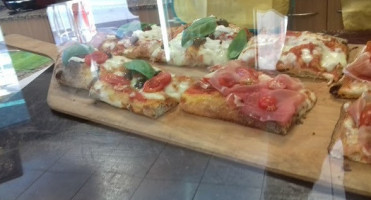 Punto Pizza Pizzeria Per Asporto food