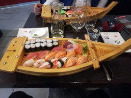 Sushi Sushi food