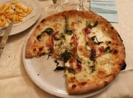 Pizzeria Pulcinella food